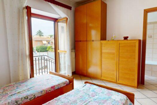 Santa Maria delle Mole – villino zona centrale – ampia metratura.