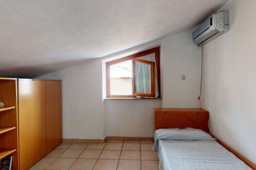 Santa Maria delle Mole – villino zona centrale – ampia metratura.