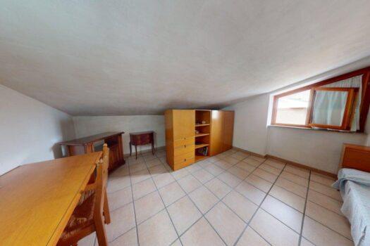 Santa Maria delle Mole – villino zona centrale – ampia metratura.