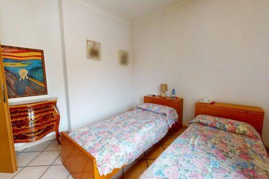 Santa Maria delle Mole – villino zona centrale – ampia metratura.