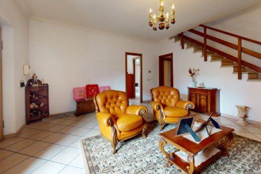 Santa Maria delle Mole – villino zona centrale – ampia metratura.