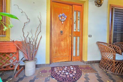 Santa Maria delle Mole – VILLINO A SCHIERA CENTRALISSIMO –