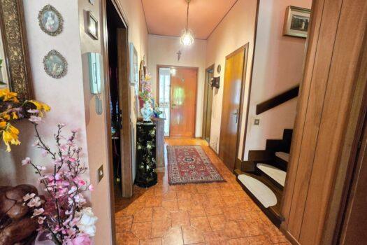 Santa Maria delle Mole – VILLINO A SCHIERA CENTRALISSIMO –