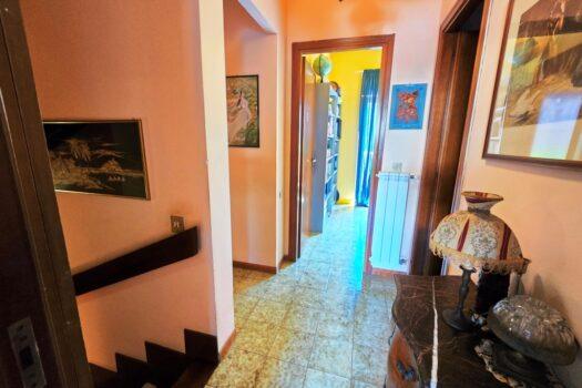 Santa Maria delle Mole – VILLINO A SCHIERA CENTRALISSIMO –