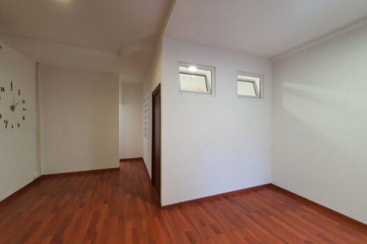 Santa Maria delle Mole -Negozio in centro comm.le –