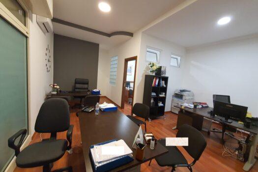 Santa Maria delle Mole -Negozio in centro comm.le –