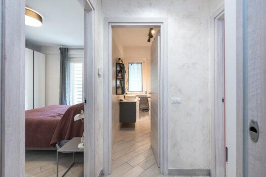 Frattocchie – Ampio trilocale indipendente –