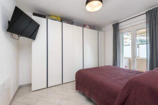 Frattocchie – Ampio trilocale indipendente –