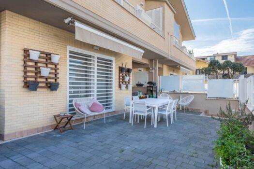 Frattocchie – Ampio trilocale indipendente –