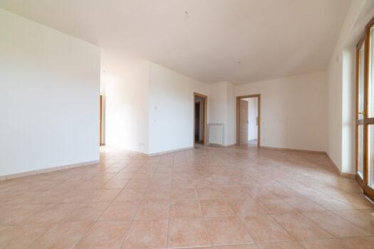 COLLEFERRO – MONTI LEPINI -AMPIA METRATURA