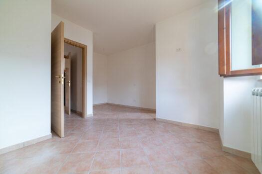 COLLEFERRO – MONTI LEPINI -AMPIA METRATURA