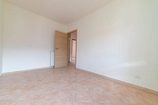 COLLEFERRO – MONTI LEPINI -AMPIA METRATURA