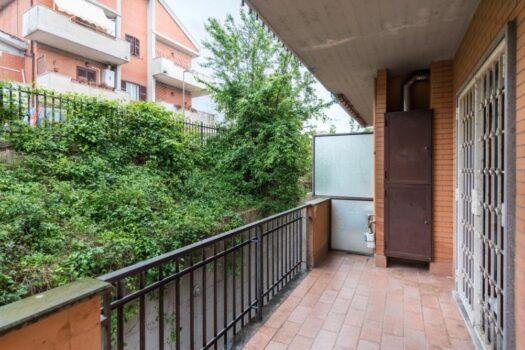 CASTEL GANDOLFO – Ampio trilocale buono stato –