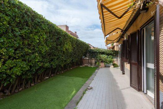 CIAMPINO – trilocale con ampio giardino –