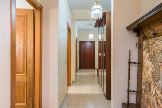 PIGNETO – AMPIA METRATURA CON TERRAZZO –