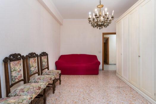 PIGNETO – AMPIA METRATURA CON TERRAZZO –