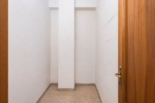 PIGNETO – AMPIA METRATURA CON TERRAZZO –