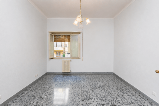 PIGNETO – AMPIA METRATURA CON TERRAZZO –