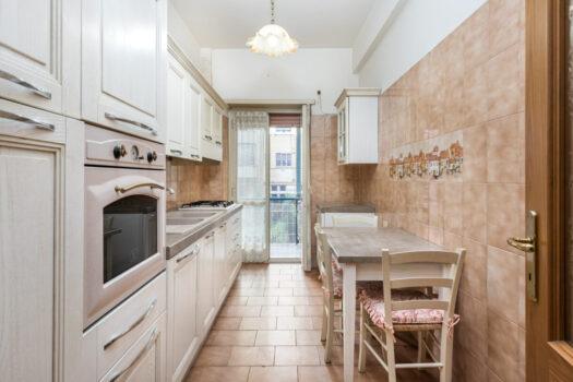PIGNETO – AMPIA METRATURA CON TERRAZZO –
