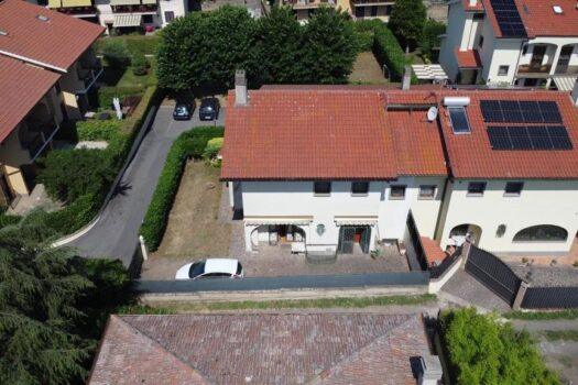GROTTAFERRATA -Villa in contesto residenziale –