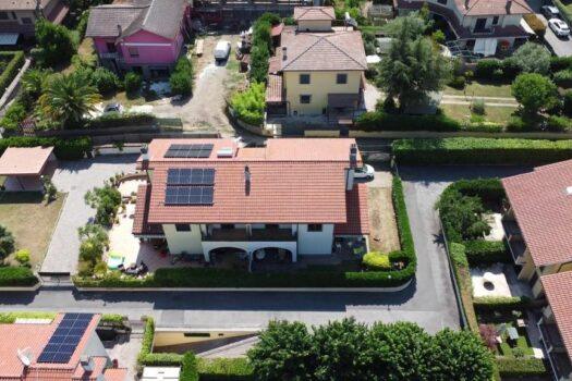 GROTTAFERRATA -Villa in contesto residenziale –
