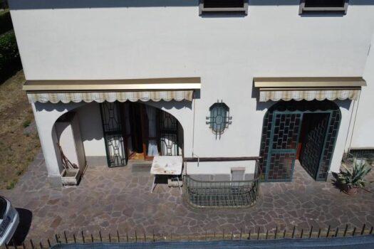 GROTTAFERRATA -Villa in contesto residenziale –