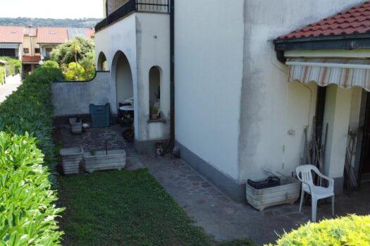 GROTTAFERRATA -Villa in contesto residenziale –