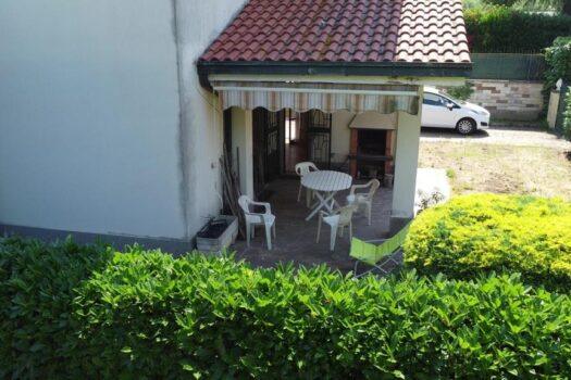GROTTAFERRATA -Villa in contesto residenziale –