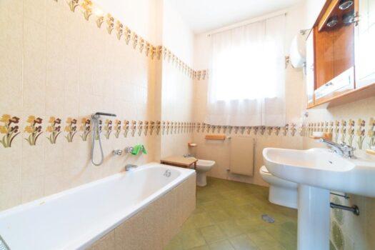 GROTTAFERRATA -Villa in contesto residenziale –