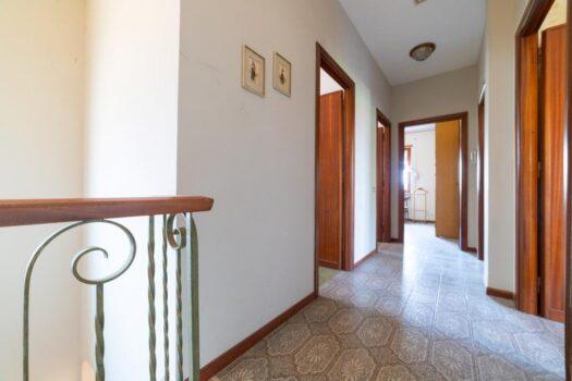 GROTTAFERRATA -Villa in contesto residenziale –