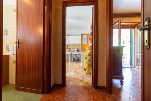 GROTTAFERRATA -Villa in contesto residenziale –