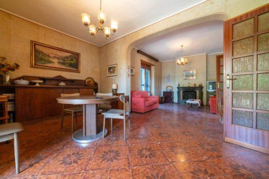 GROTTAFERRATA -Villa in contesto residenziale –