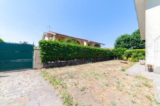 GROTTAFERRATA -Villa in contesto residenziale –
