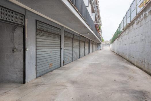 Marino- Castelluccia- ampio bilocale indipendente con box auto