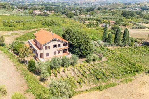Monte Compatri – Prestigiosa villa unifamiliare